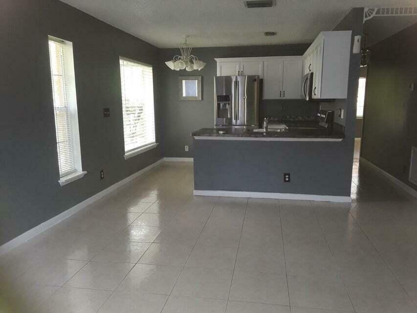 Property Photo:  5684 Boynton Crescent  FL 33437 