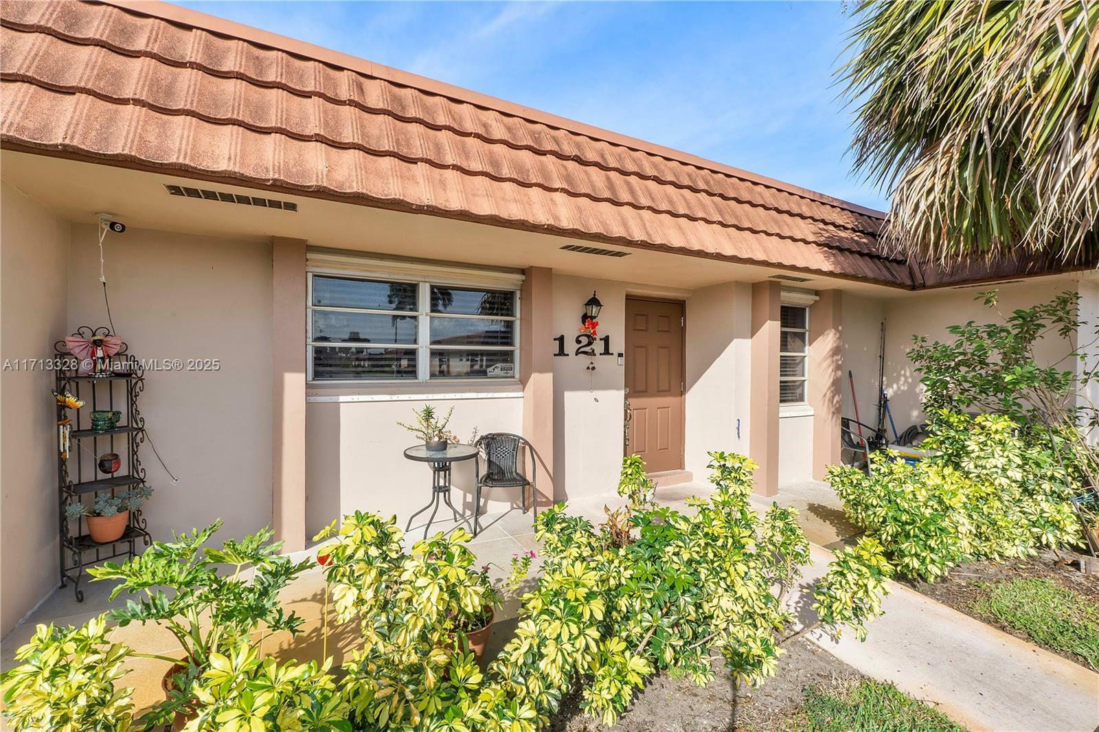 Property Photo: 5775 W Fernley Dr W 121 FL 33415