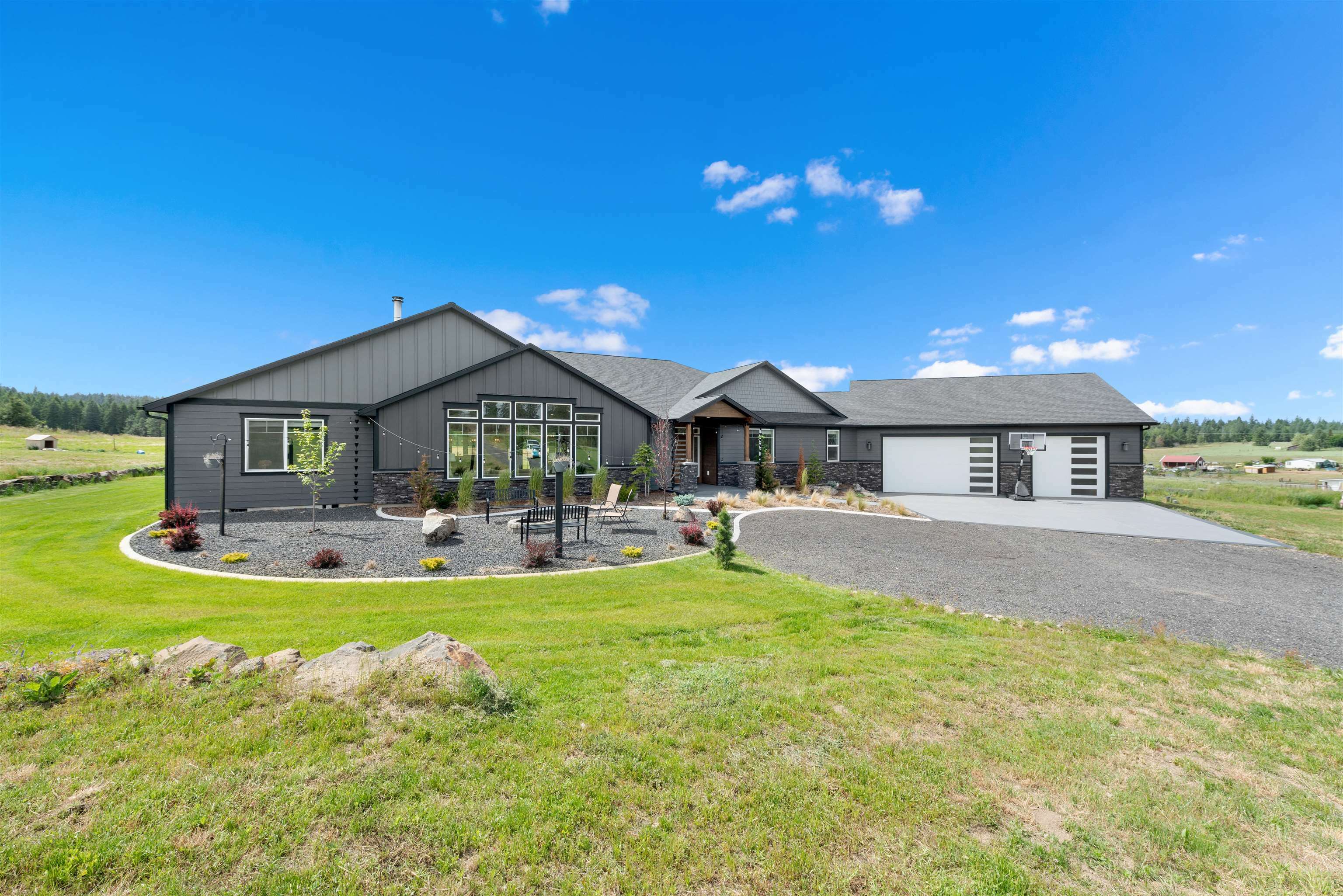 Property Photo:  32611 N Elk Chattaroy Rd  WA 99003 