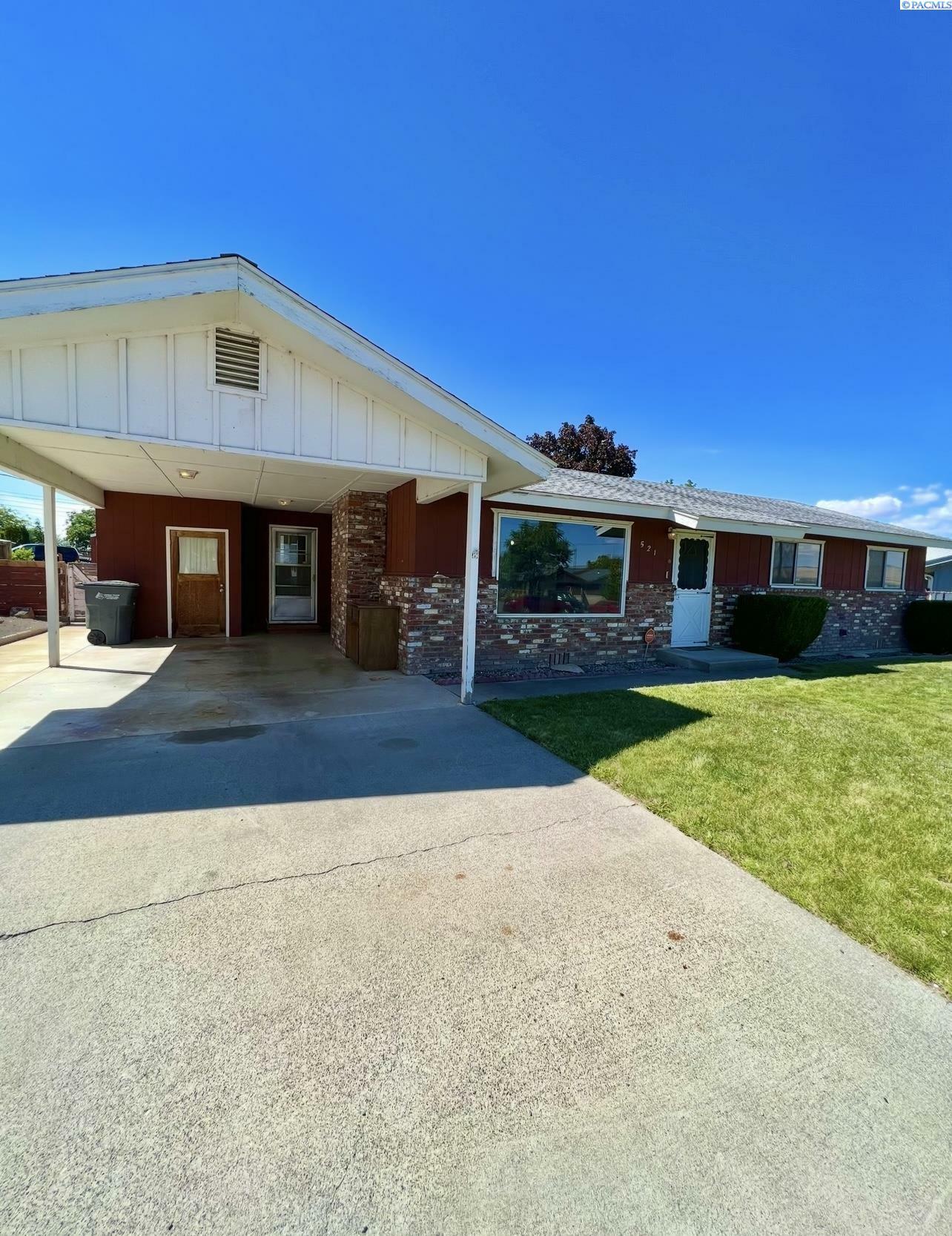 Property Photo: 521 Terry St. WA 98944