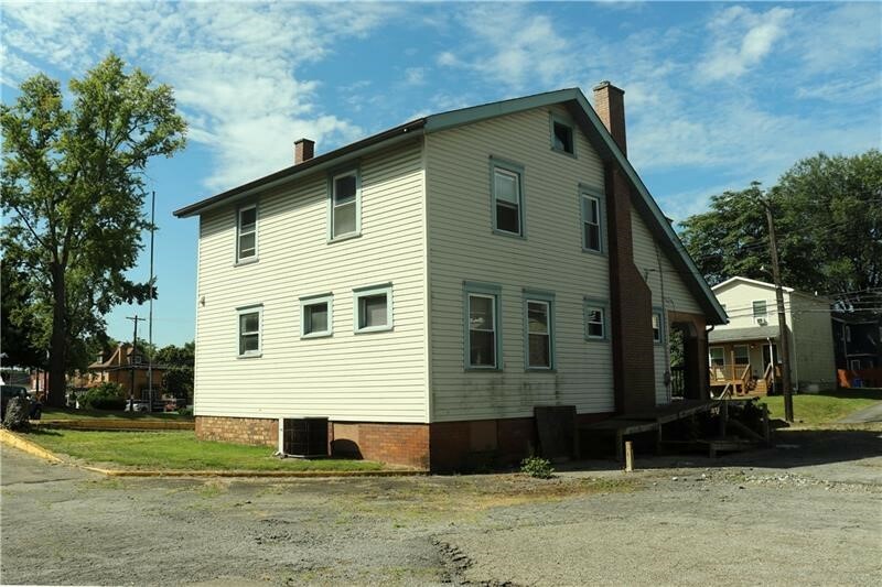 Property Photo:  641 Penn Ave  PA 15066 