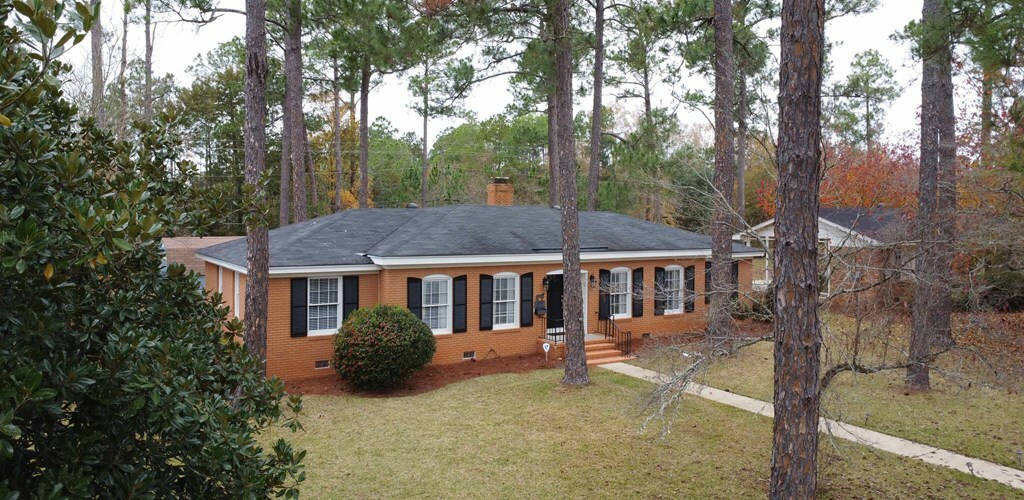 Property Photo:  2111 Lullwater  GA 31707 