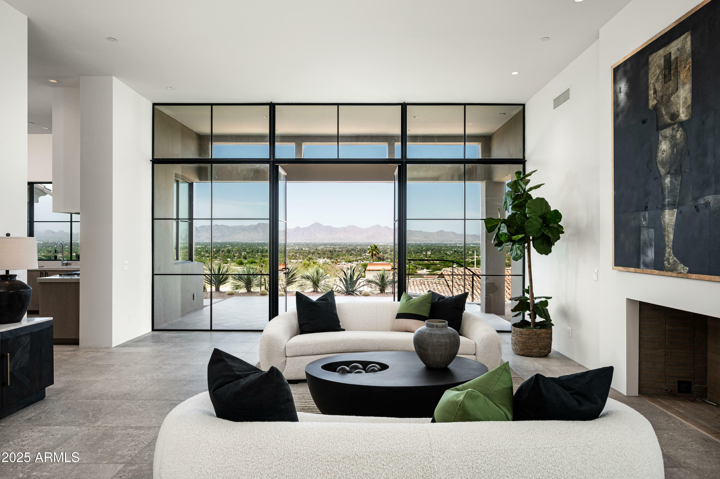 Property Photo: 5939 E Quartz Mountain Road AZ 85253