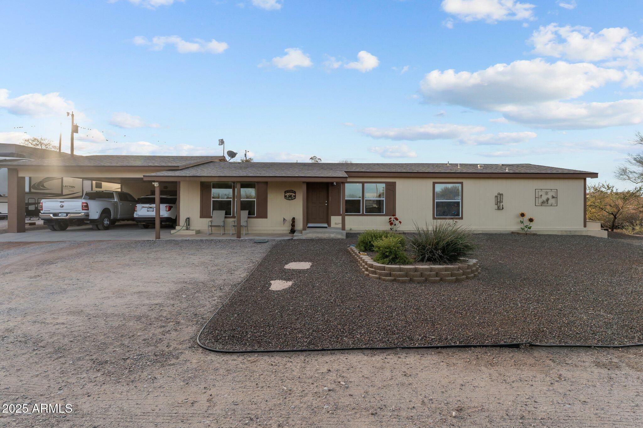 Property Photo:  655 S 335th Avenue  AZ 85390 