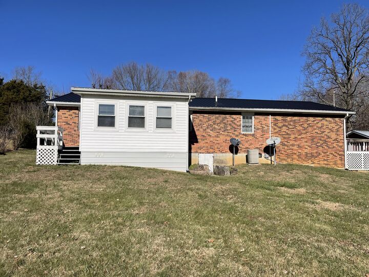 Property Photo:  3691 W Highway 635  KY 42553 