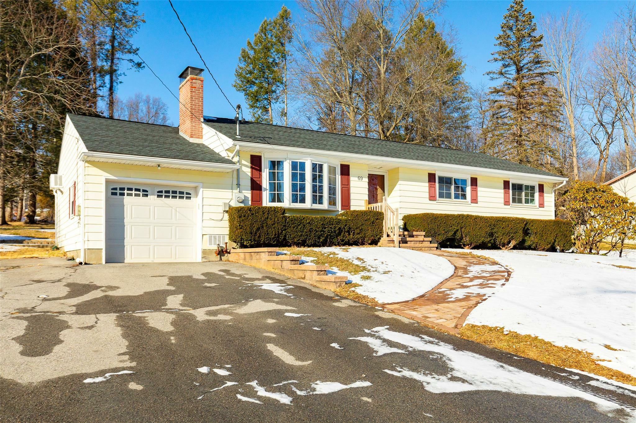 Property Photo:  69 Pye Lane  NY 12590 