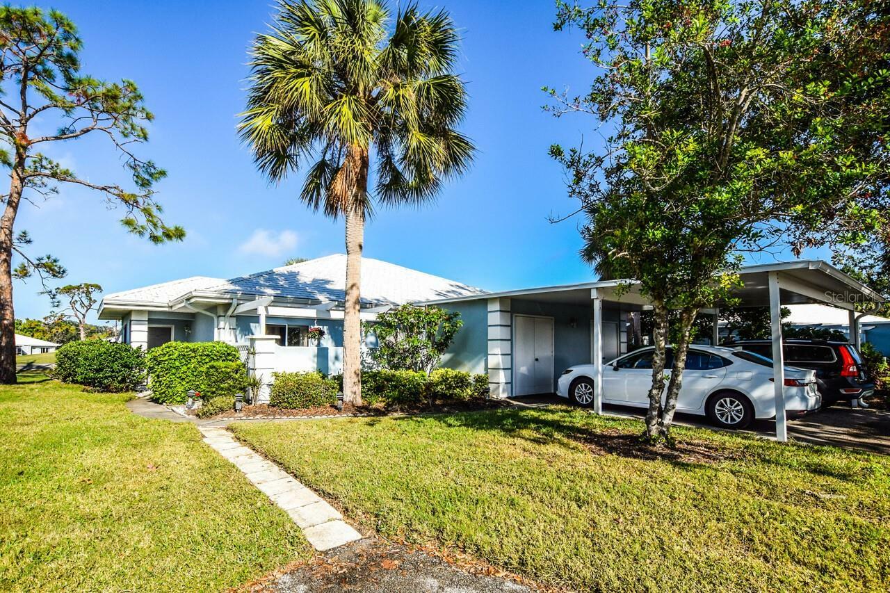 Property Photo: 421 Wexford Circle 71 FL 34293