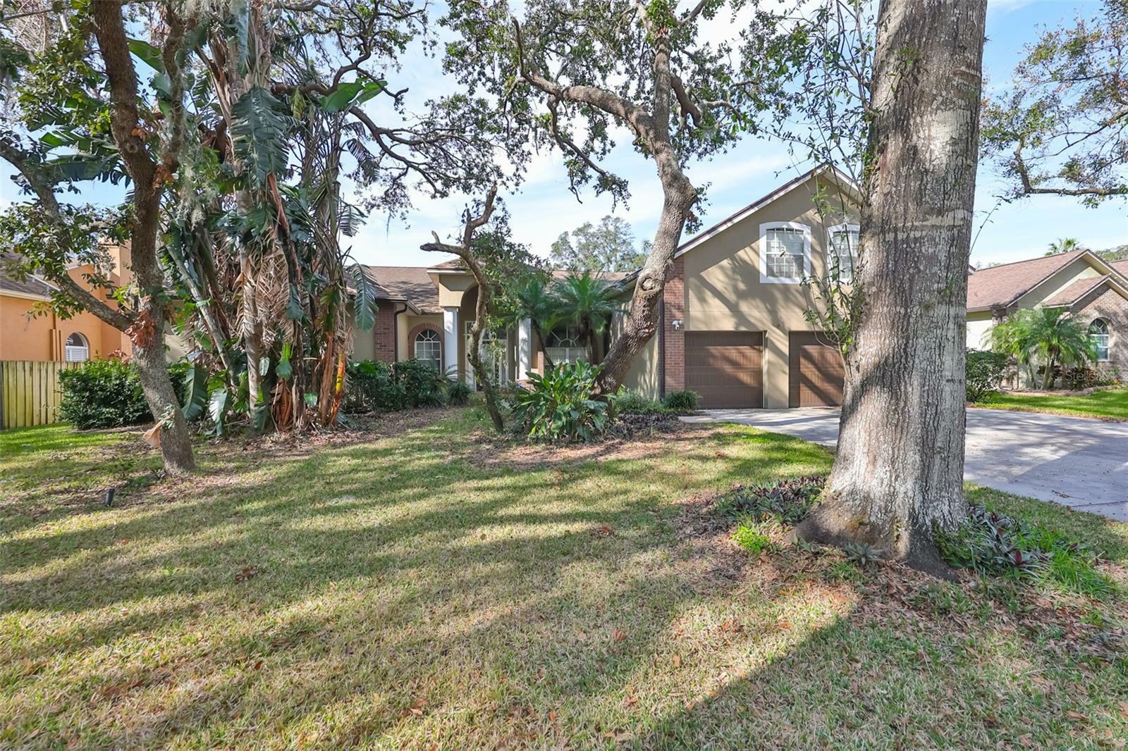 Property Photo:  2561 Regal River Road  FL 33596 