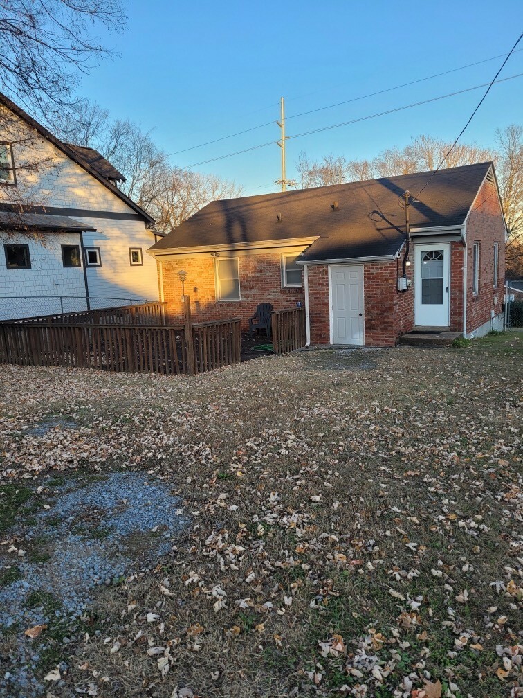 Property Photo:  620 S 12th St  TN 37206 