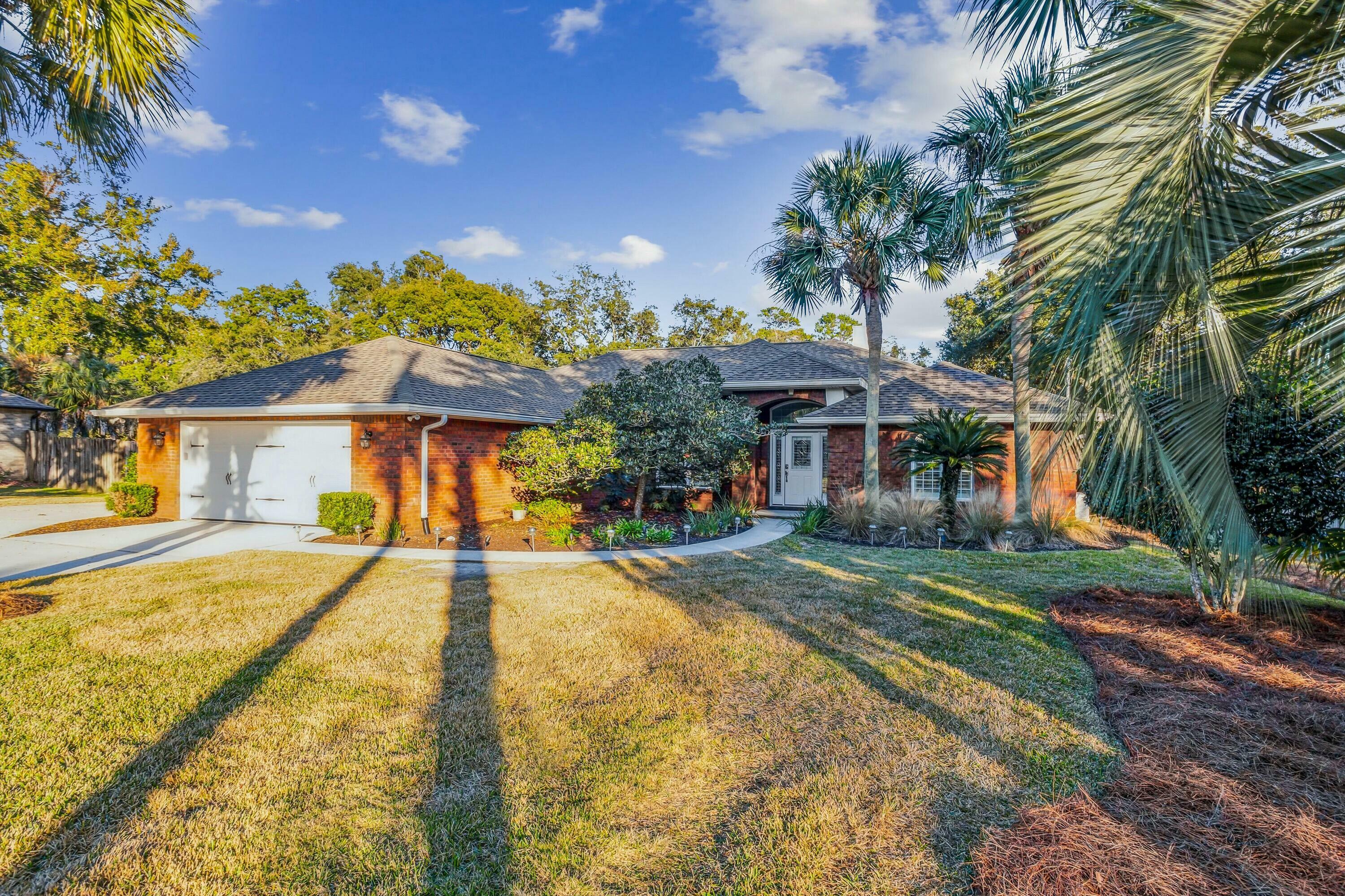 Property Photo: 2794 Sherwood Drive FL 32566