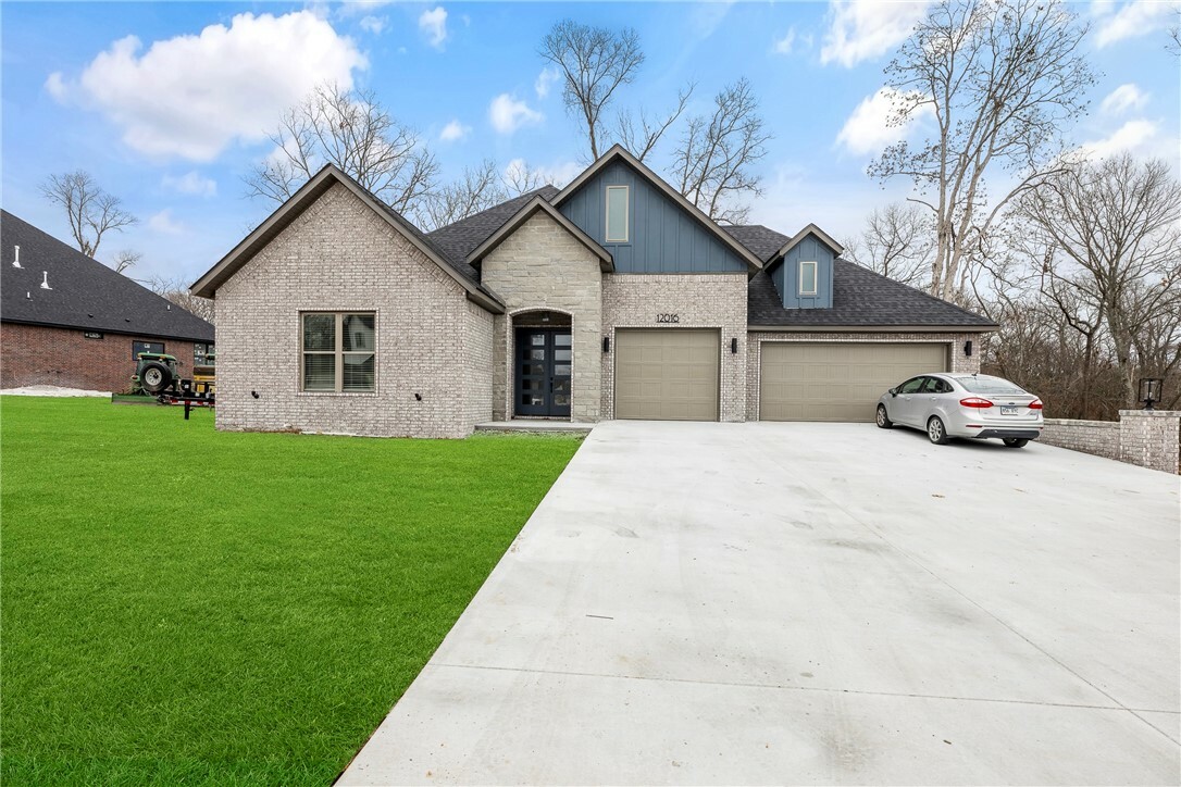 Property Photo:  12016 Robinwood Drive  AR 72756 