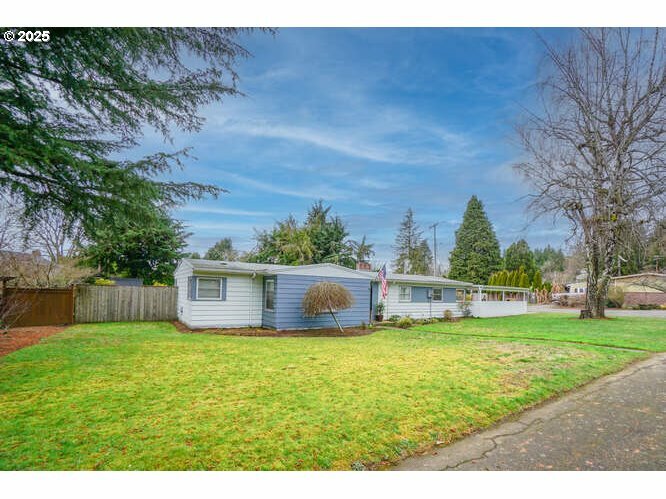 Property Photo: 206 Farview Dr WA 98661