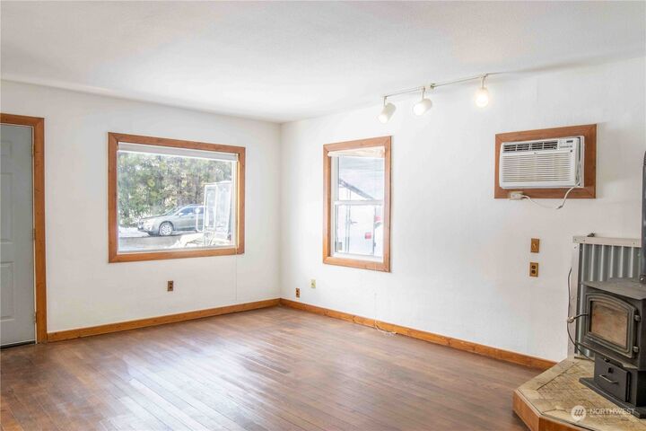 Property Photo:  216  Summit  WA 98826 