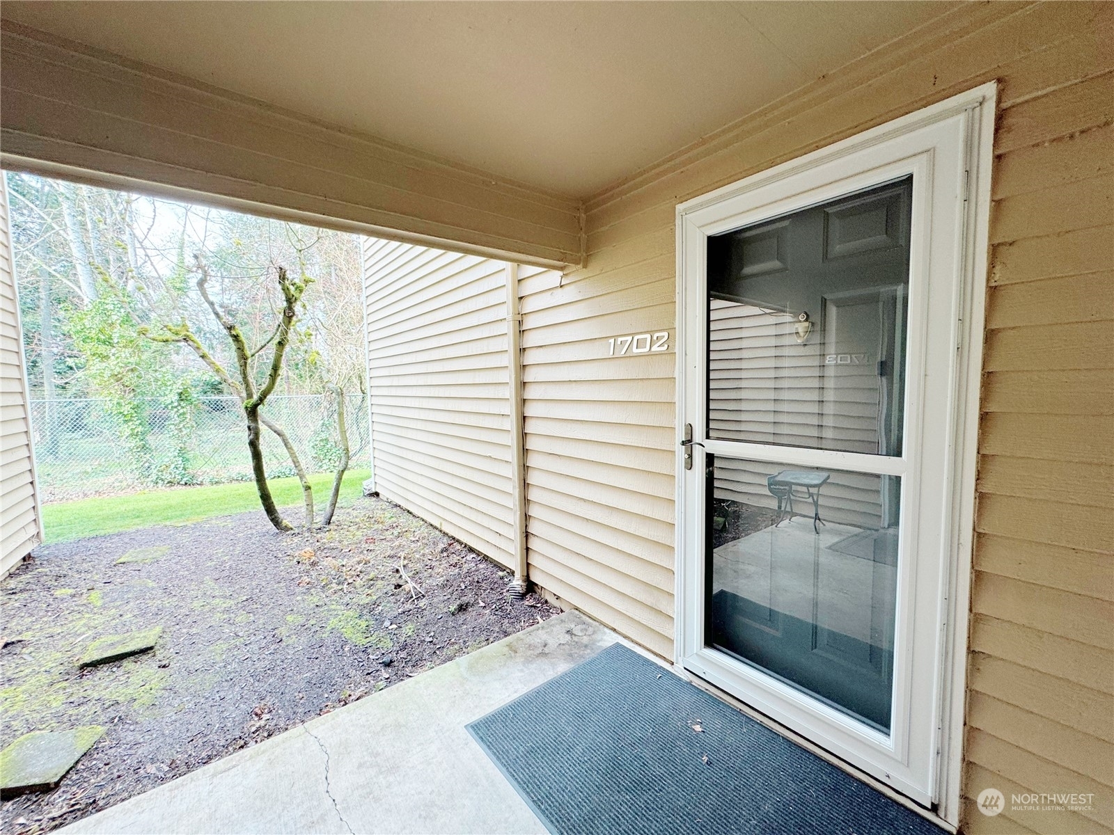 Property Photo:  1200  S 237th Lane 1702  WA 98198 