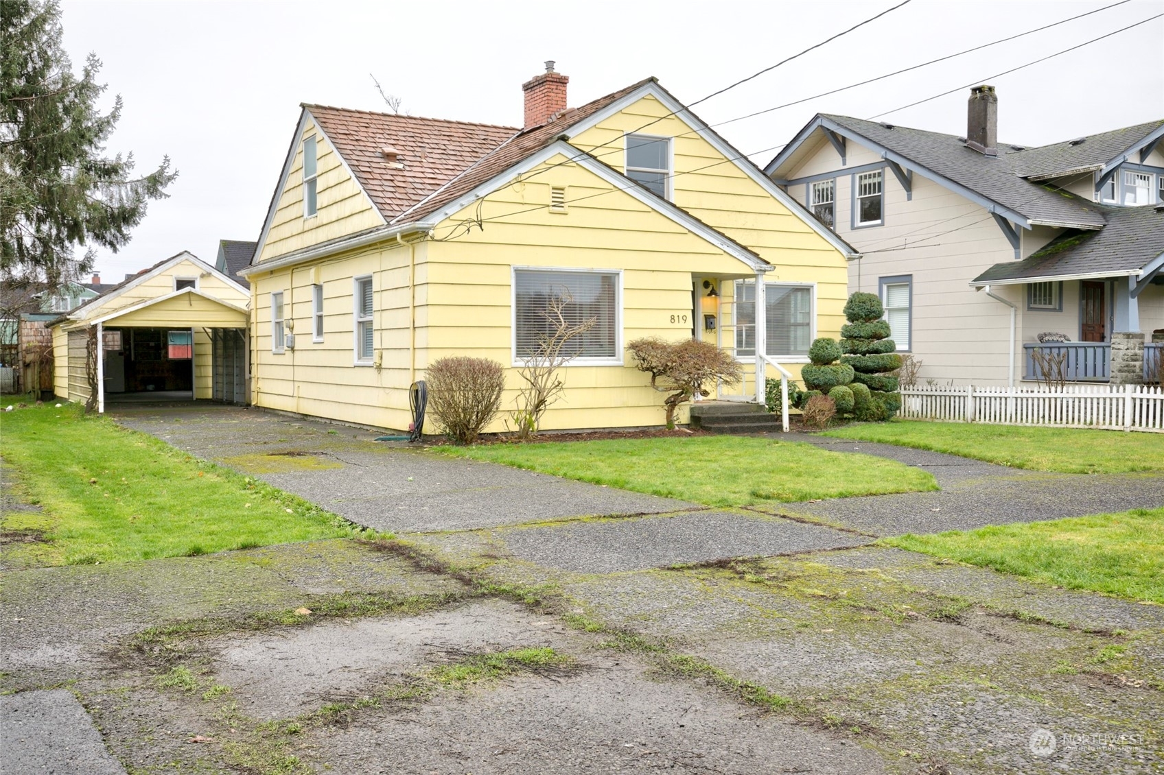 Property Photo:  819  1st Street  WA 98550 