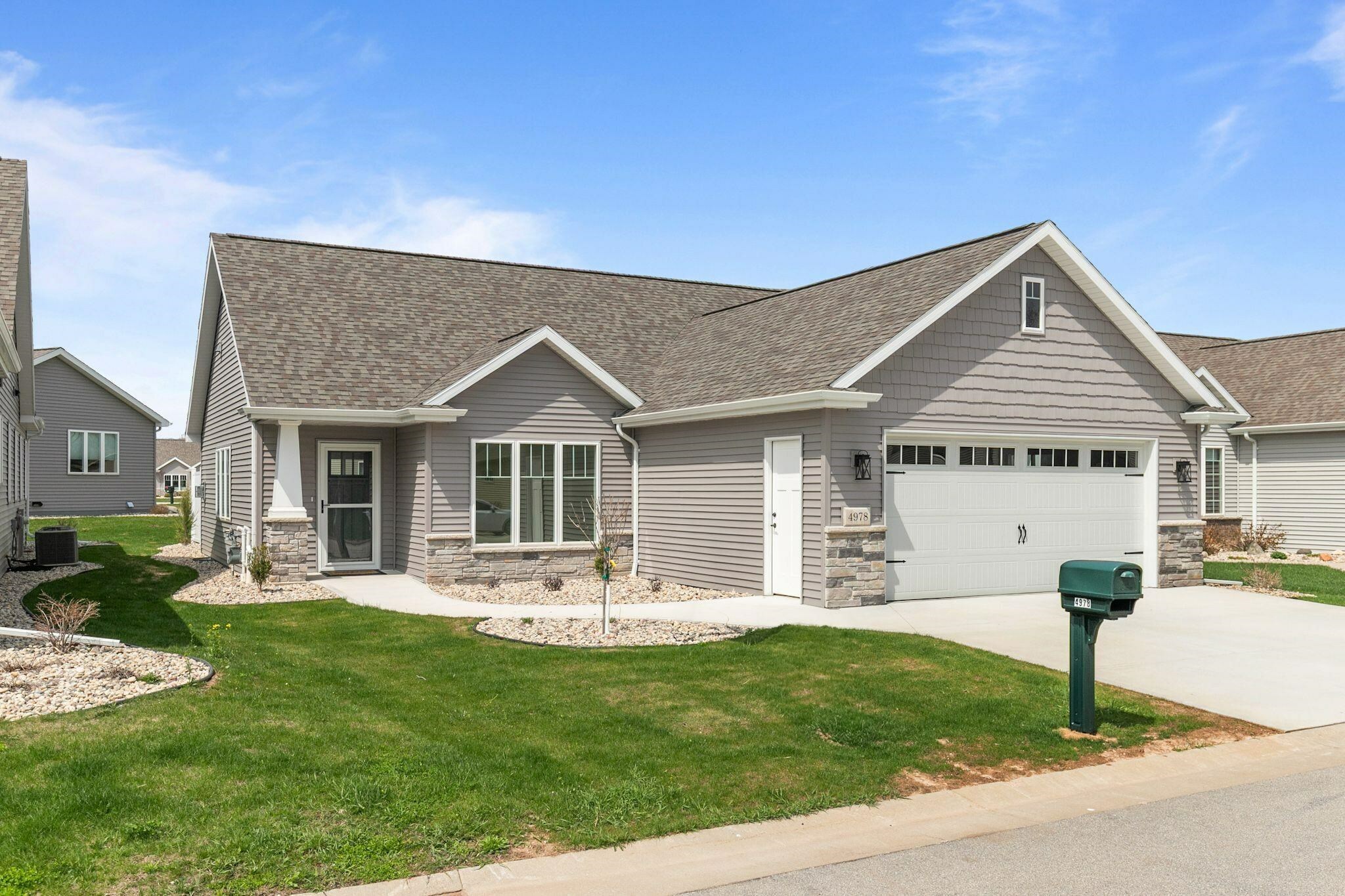 4978 W Woods Creek Lane  Appleton WI 54913 photo