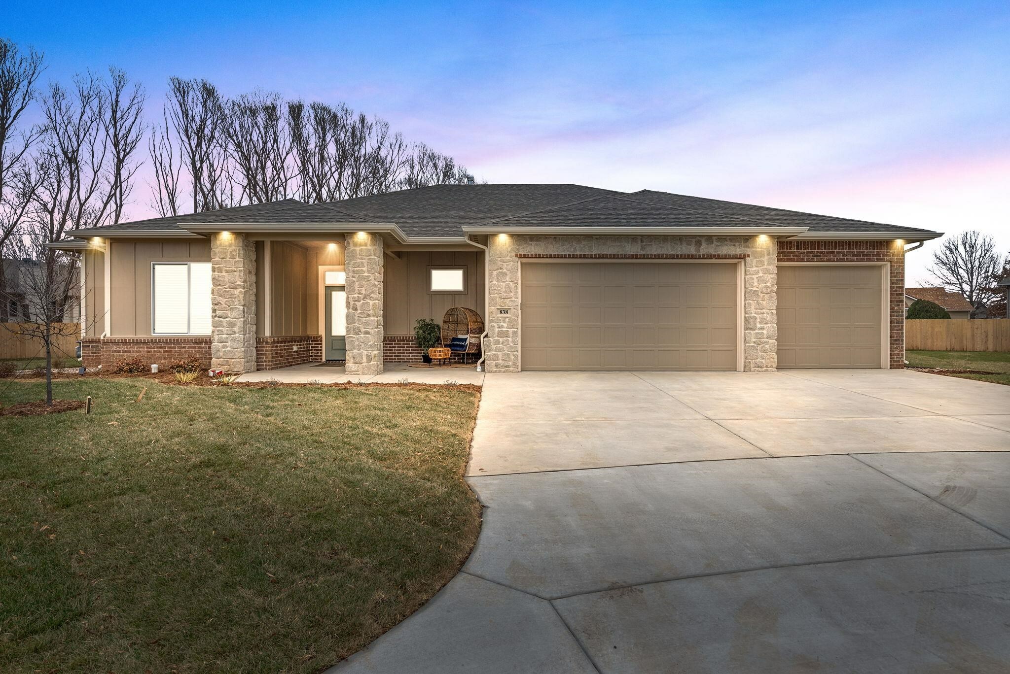 Property Photo:  838 N Thornton Ct  KS 67235 