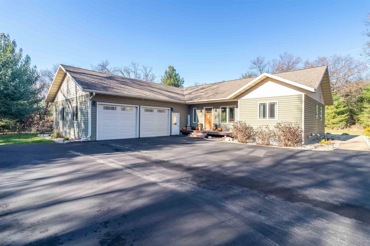 Property Photo:  1008 Elk Boulevard  WI 53910 