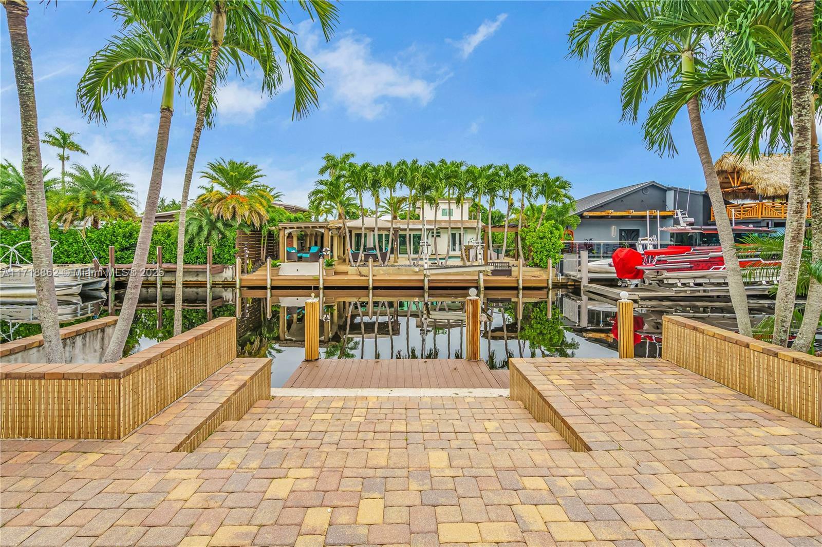 Property Photo:  2524 Sugarloaf Ln  FL 33312 