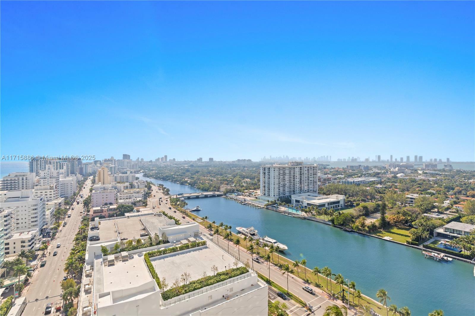 Property Photo:  4401 Collins Ave 2104  FL 33140 