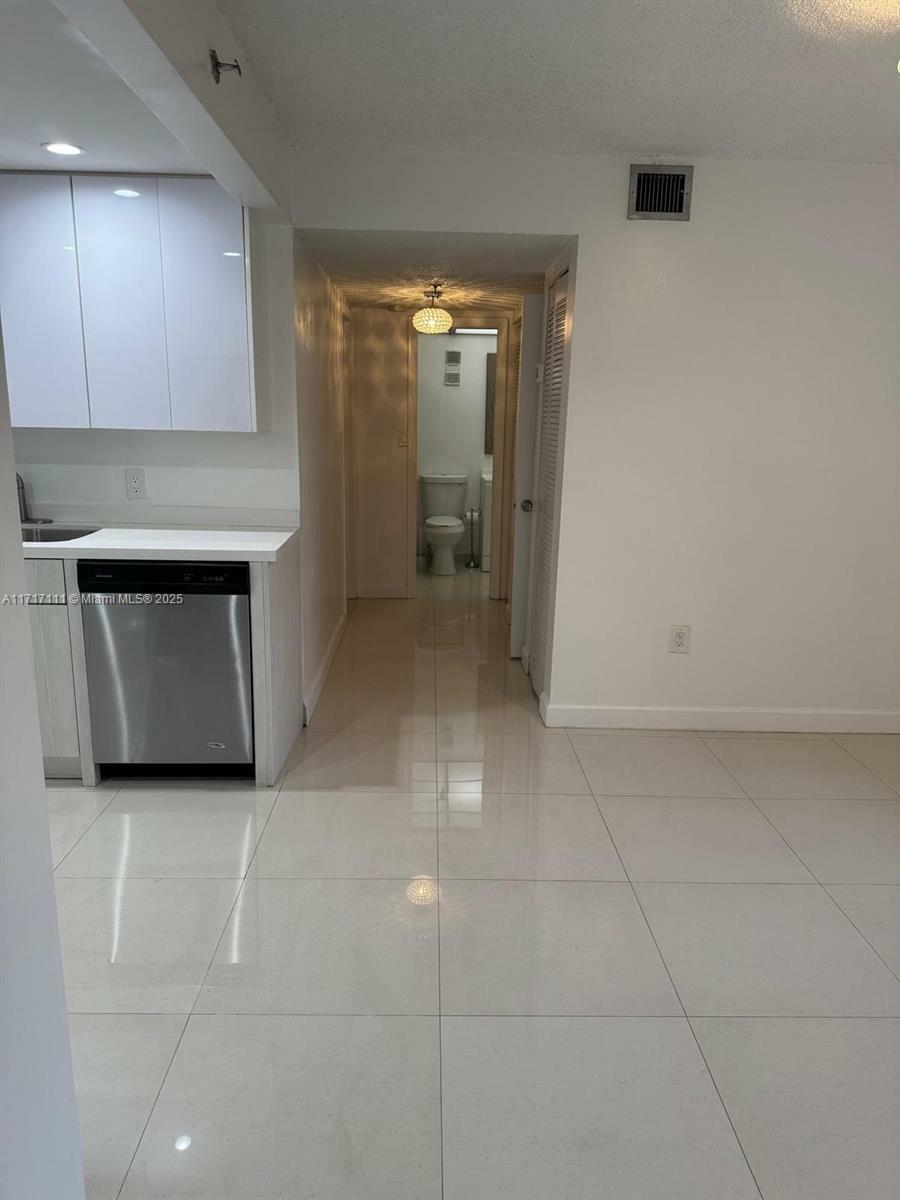 Property Photo:  10661 SW 108th Ave 3D  FL 33176 