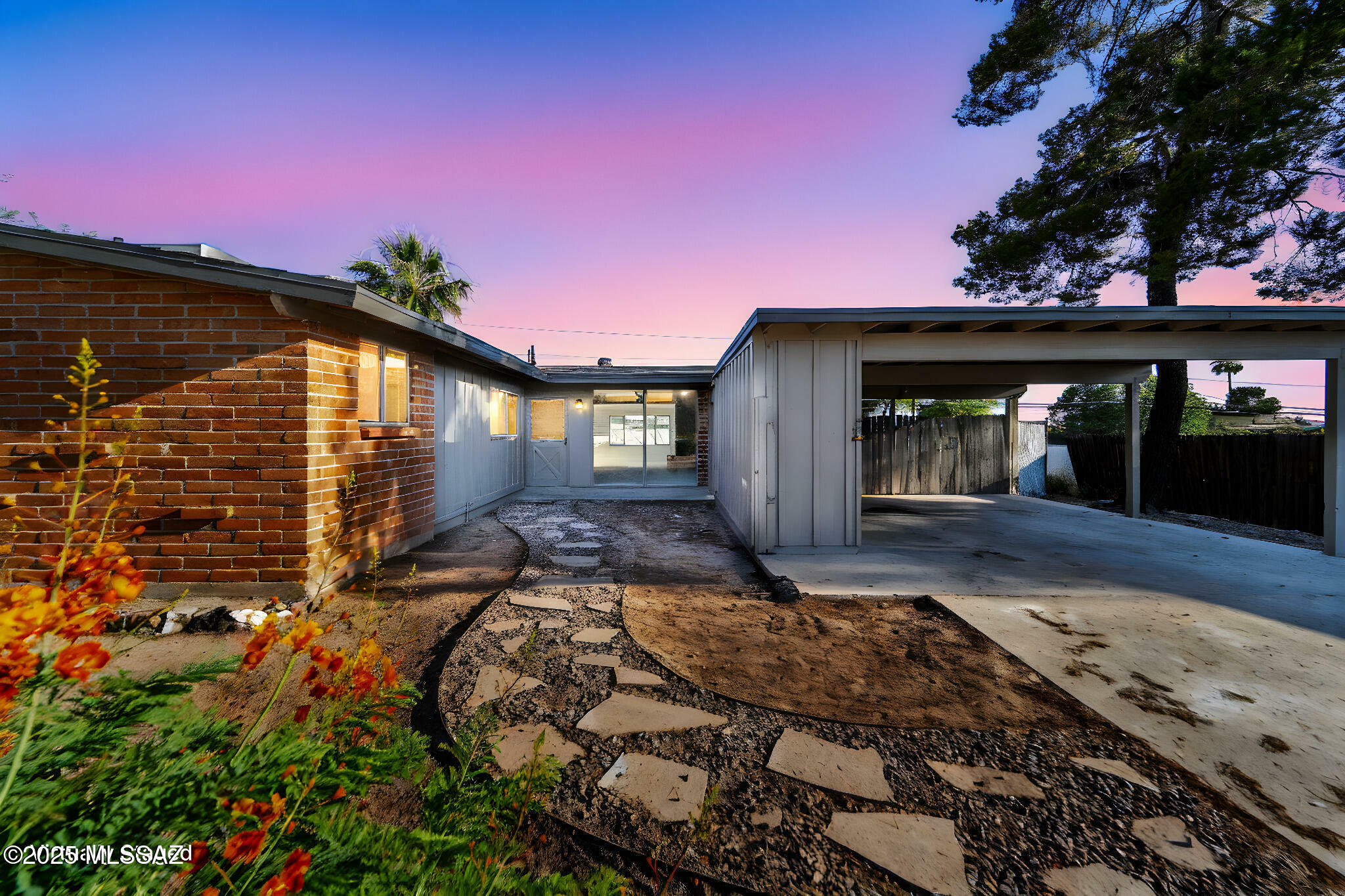 Property Photo: 846 S Stuart Place AZ 85710