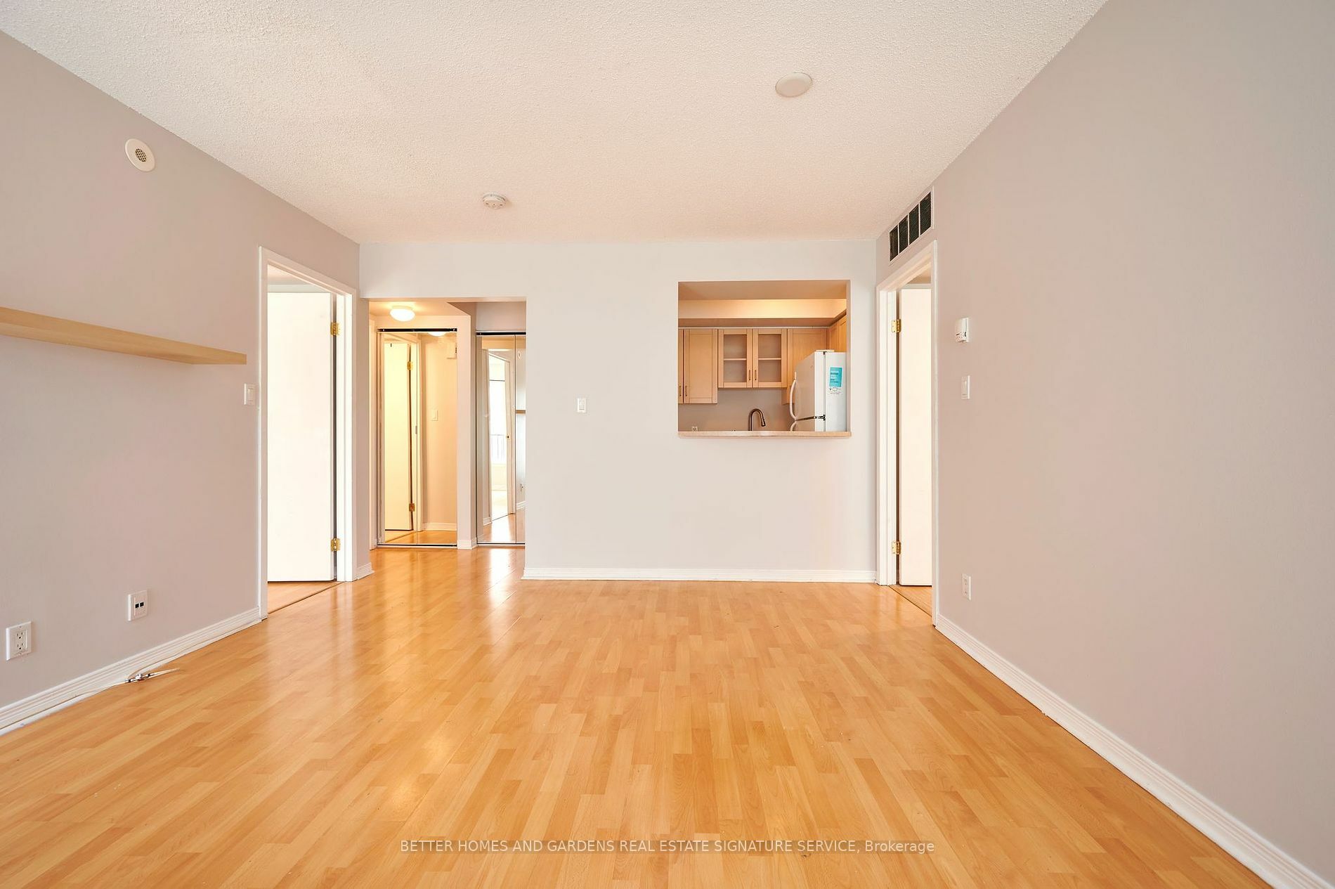 Property Photo:  26 Western Battery Rd 207  ON M6K 3N9 