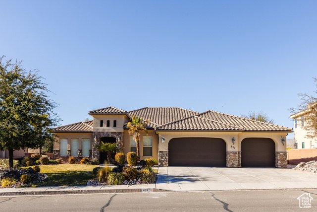 Property Photo: 437 N Northstar Dr UT 84770