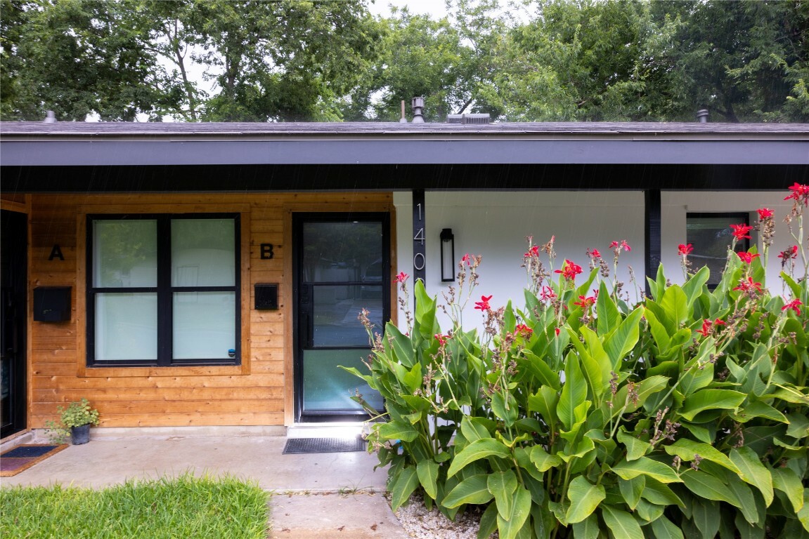 Property Photo: 1402 Braes Ridge Drive B TX 78723