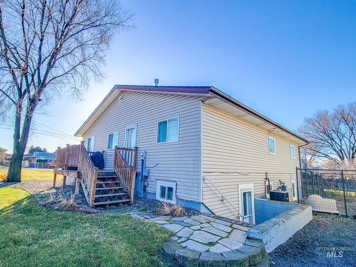Property Photo: 711 Airway Ave ID 83501