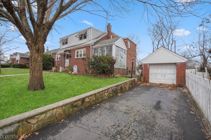 Property Photo:  176 Weaver Ave 2  NJ 07003 