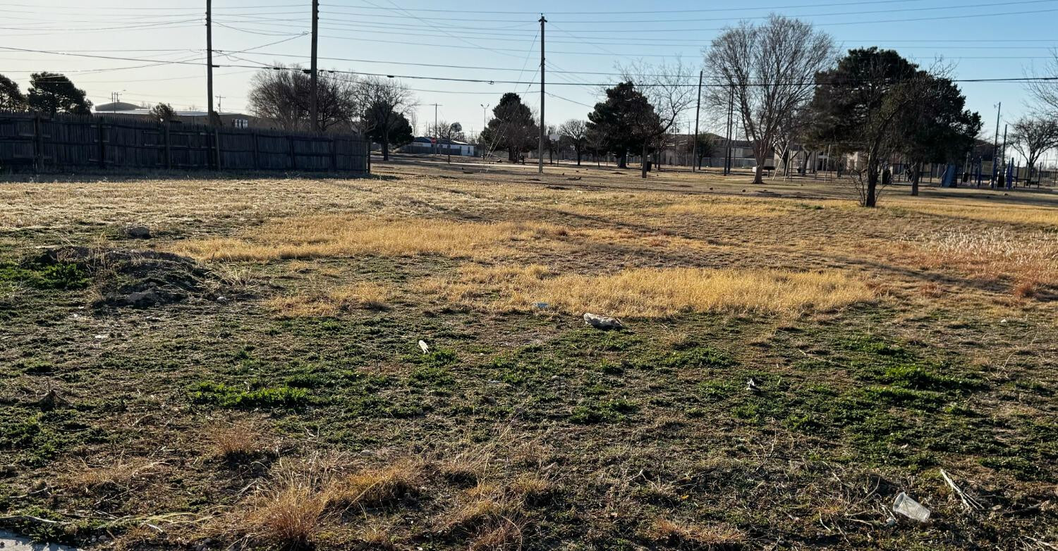 Property Photo: 1324 E 25th Street TX 79404