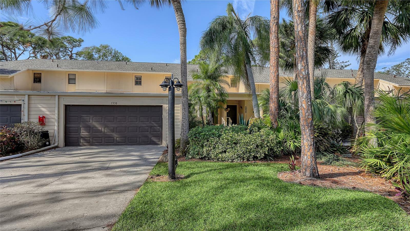 Property Photo: 7938 Pinegrove Court 12 FL 34238