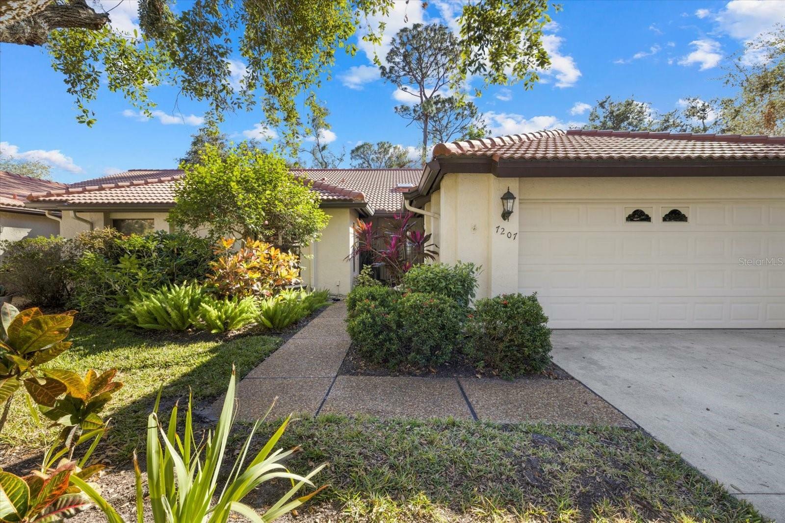 Property Photo:  7207 Oak Moss Drive 63  FL 34241 