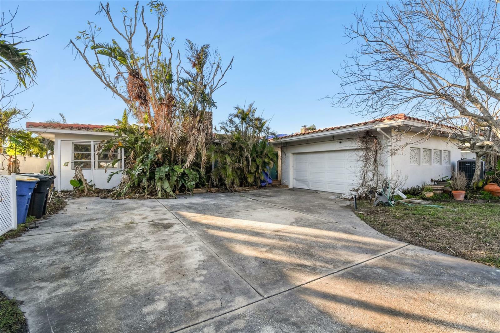 Property Photo:  1836 Venetian Point Drive  FL 33755 