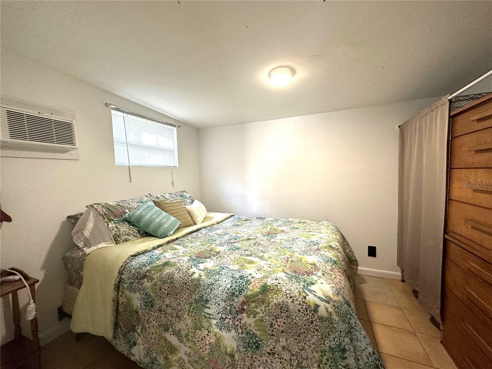 Property Photo:  206 E 9th Avenue  FL 32757 