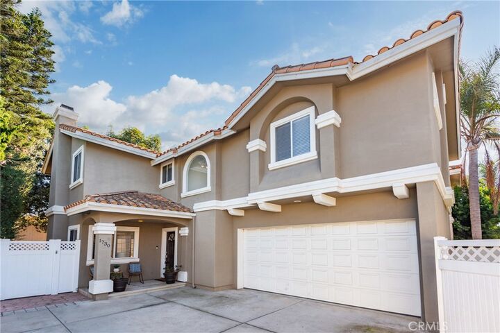 Property Photo:  1730 Iris Avenue  CA 90503 