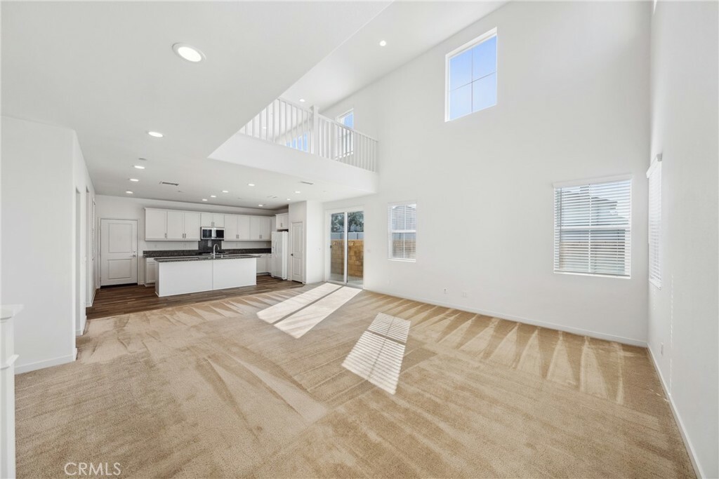 Property Photo: 45037 Via Vela CA 92592