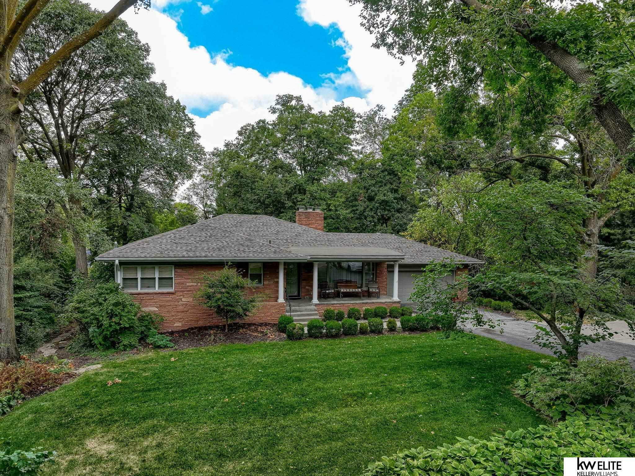 Property Photo: 1114 S 84 Street NE 68124