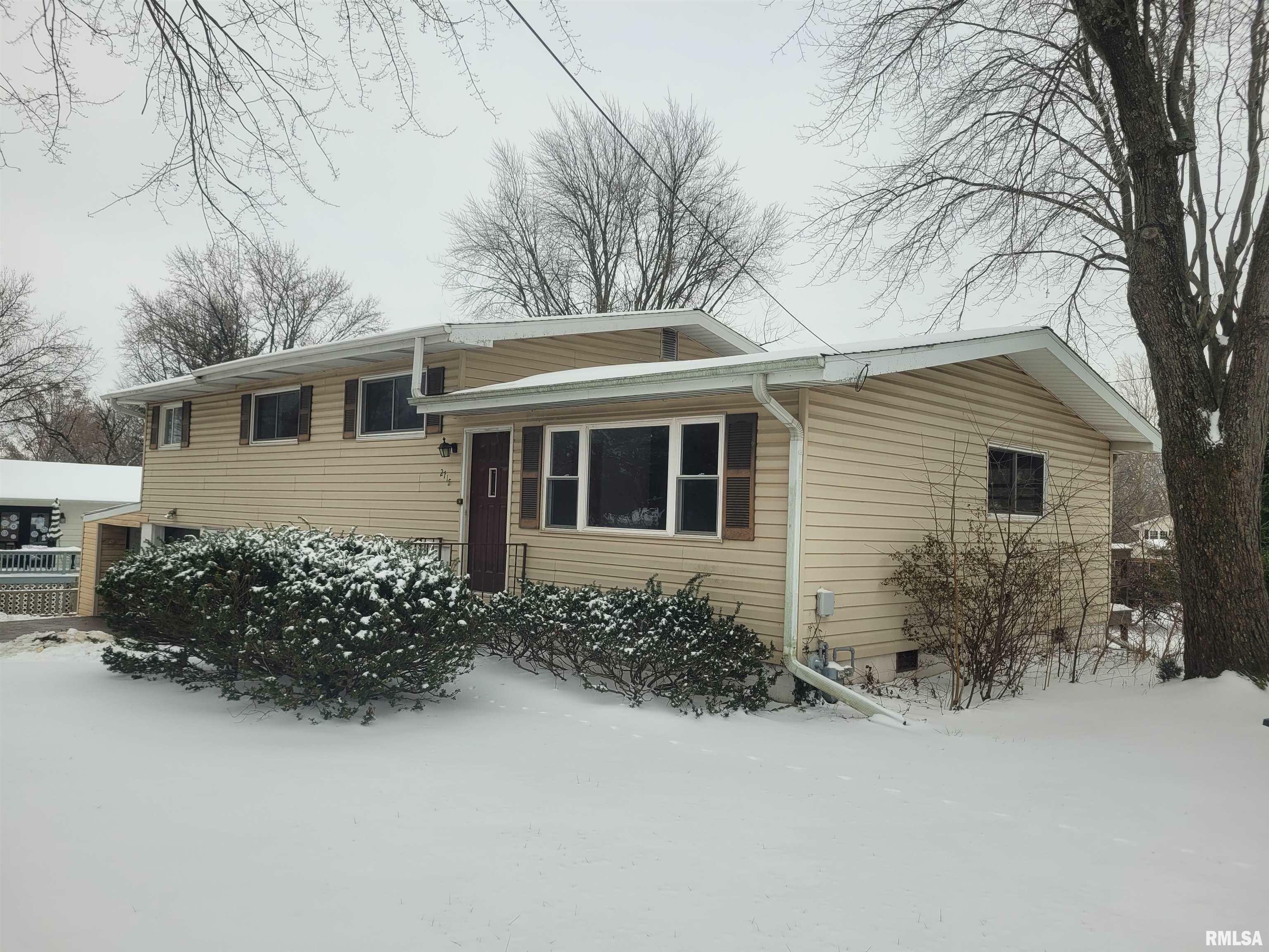 Property Photo:  2715 Jamison Boulevard  IL 62864 