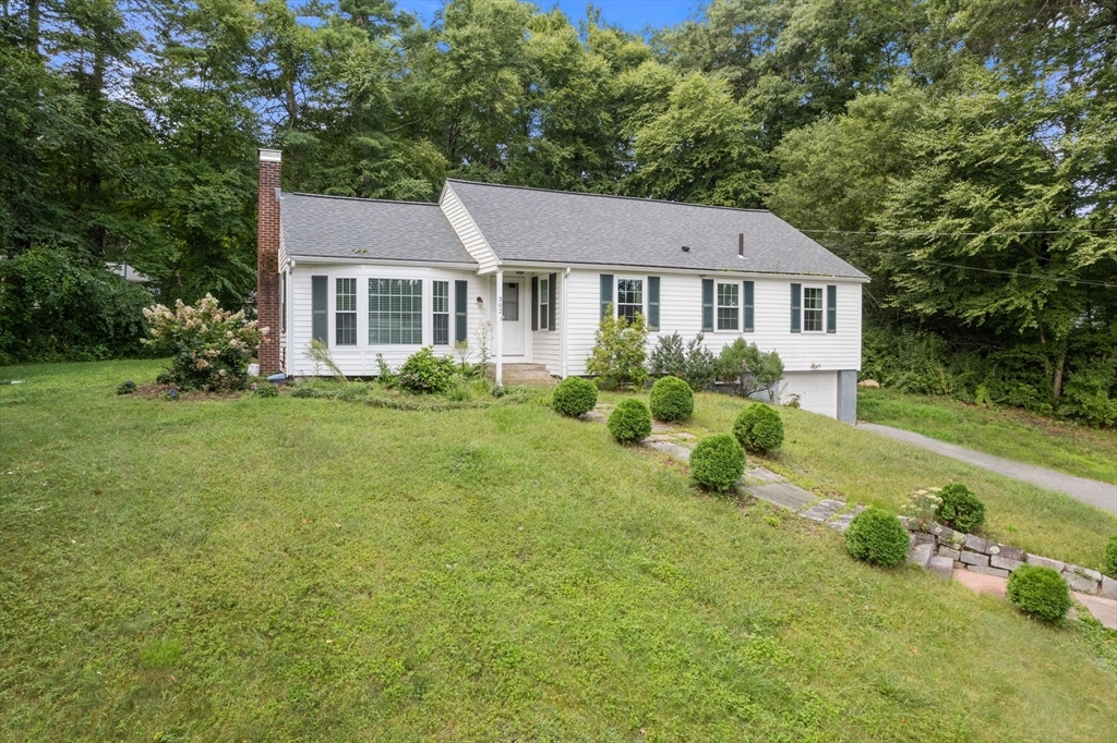 302 Massachusetts Ave  Boxborough MA 01719 photo