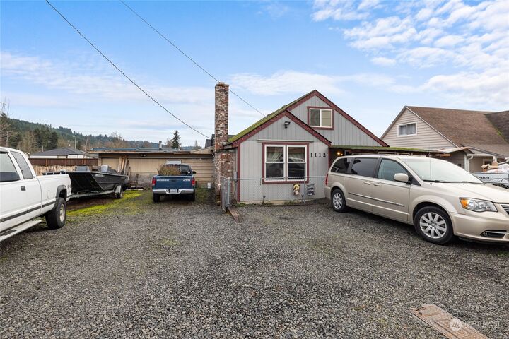 Property Photo:  1112  Grand Avenue  WA 98531 
