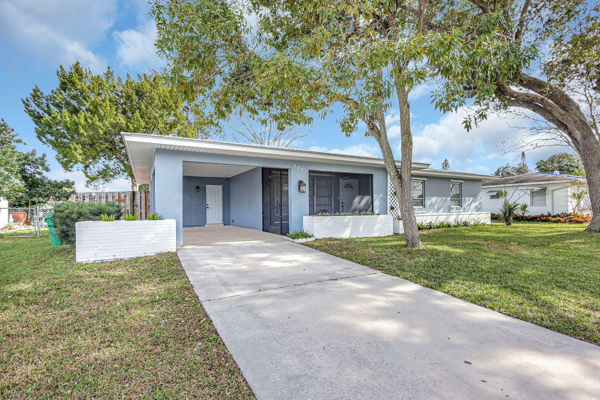 Property Photo:  265 NE Mainsail Street  FL 34983 