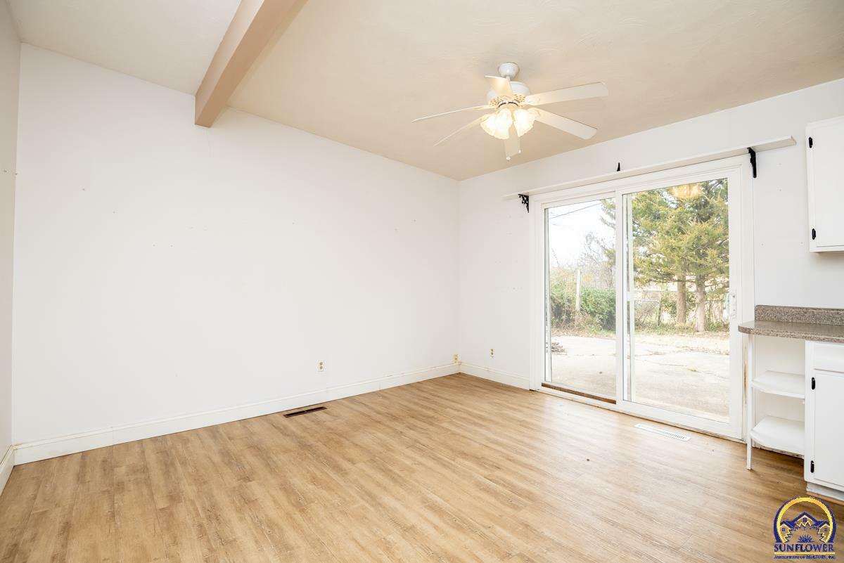 Property Photo:  3522 SW 33rd Ter  KS 66614 