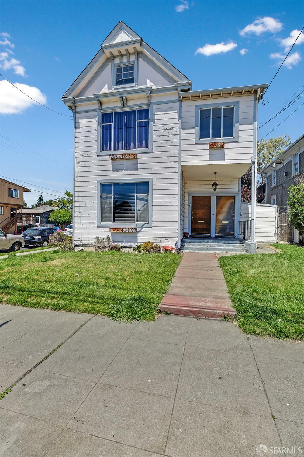 556-558 Alcatraz Avenue  Oakland CA 94609 photo