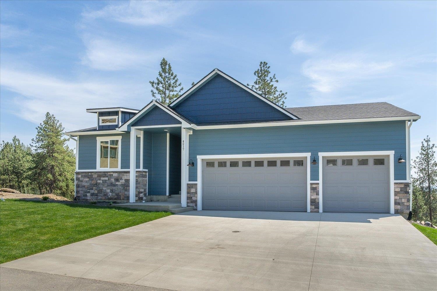 Property Photo: 4217 W Tolliver Ct WA 99208