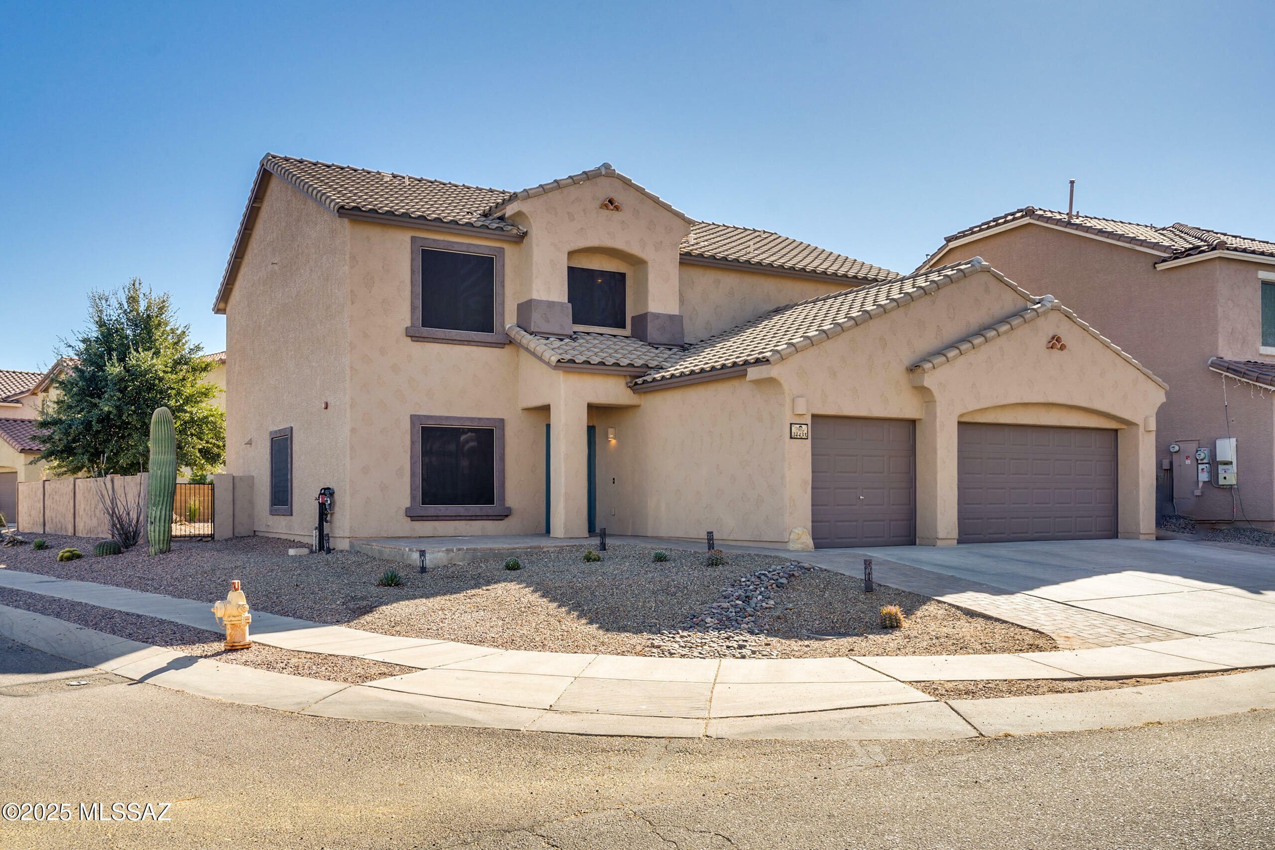 Property Photo:  14433 S Via Del Trono  AZ 85629 