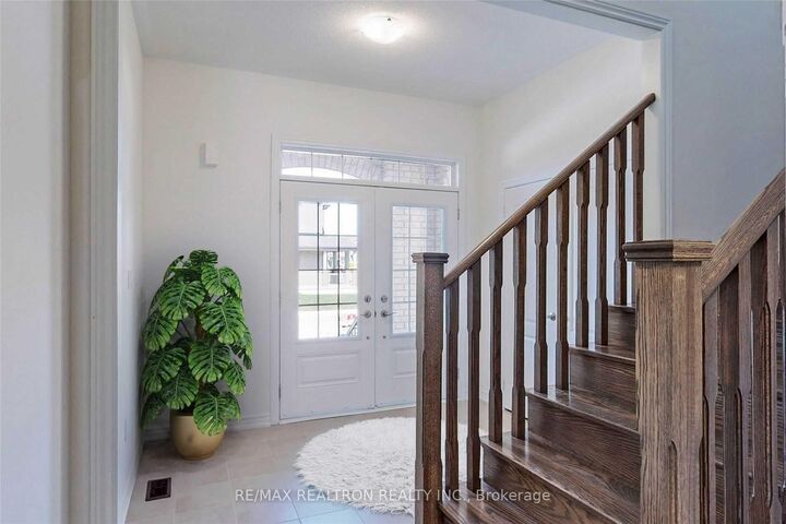 Property Photo: 376 Danny Wheeler Boulevard ON L4P 1J5