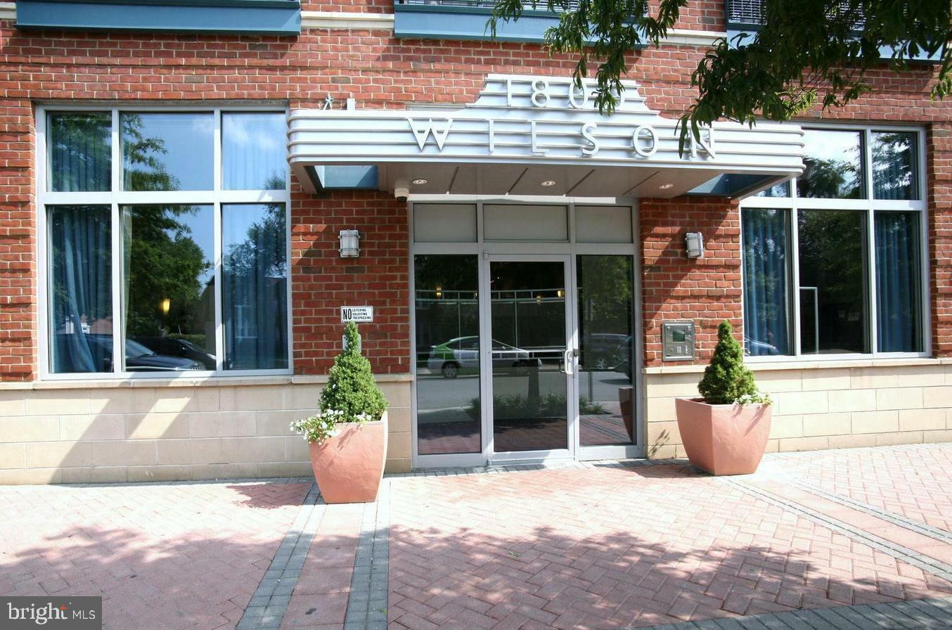 Property Photo:  1800 N Wilson Boulevard 405  VA 22201 