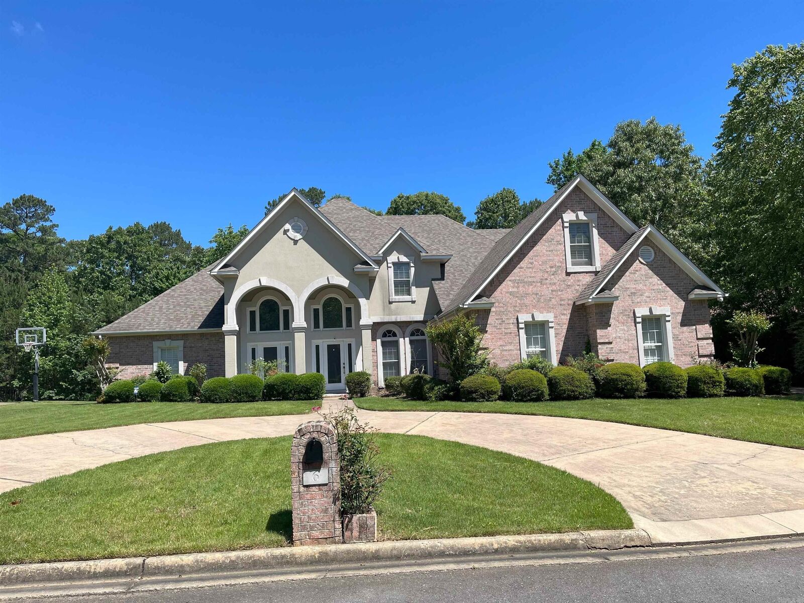 Property Photo: 6 Witry Court AR 72223-9179